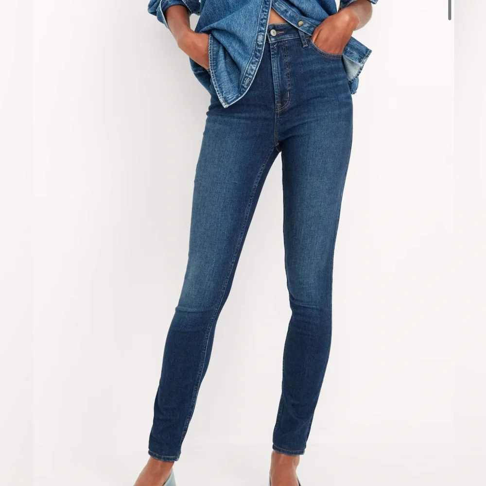Old Navy Women's Extra High Rise Rockstar Super Skinny Jeans - Dark Blue - Picture 1 of 7